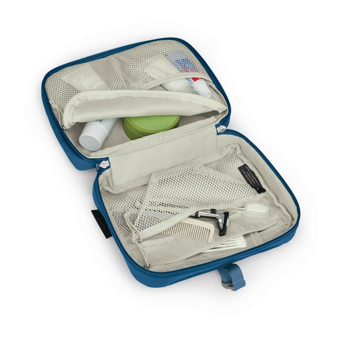 Daylite™ Hanging Toiletry Kit - US 8223
