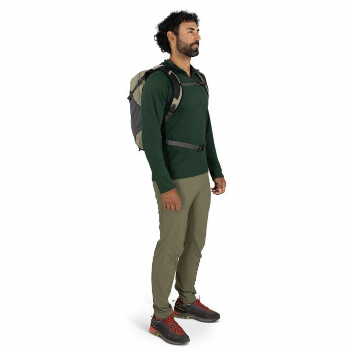 Hikelite™ 18 Hiking Backpack - US 3928