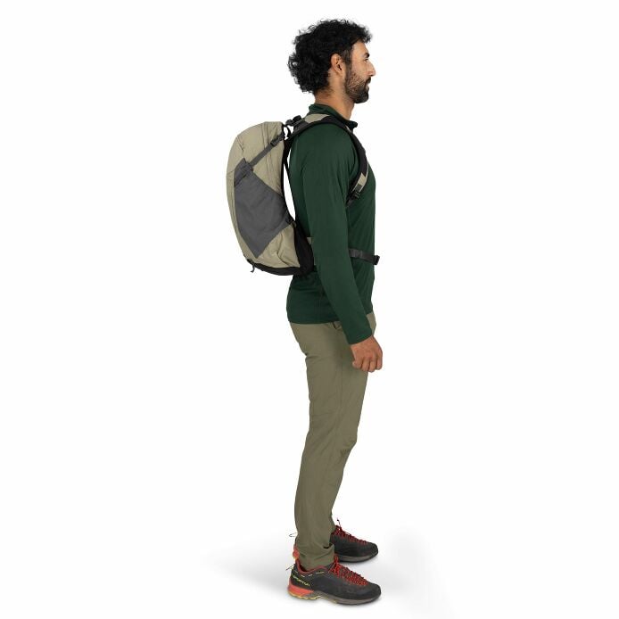 Hikelite™ 18 Hiking Backpack - US 3928