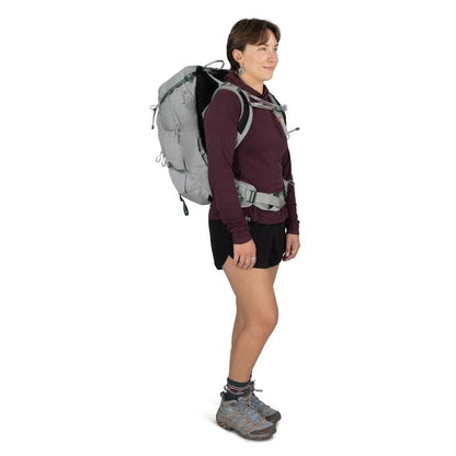 Mira™ 34 Hiking Hydration Backpack - US 3465