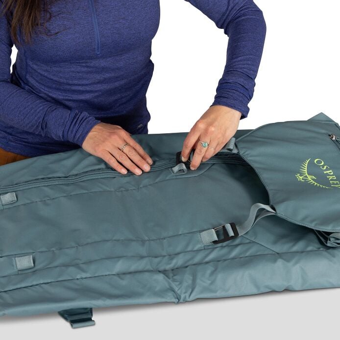Mountain Bound Ski & Snowboard Roller Bag - US 7505