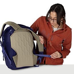 Sojourn Porter™ 30L Travel Pack - US 3186