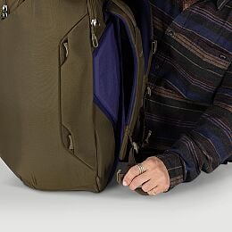 Sojourn Porter™ 46L Travel Pack - US 9560